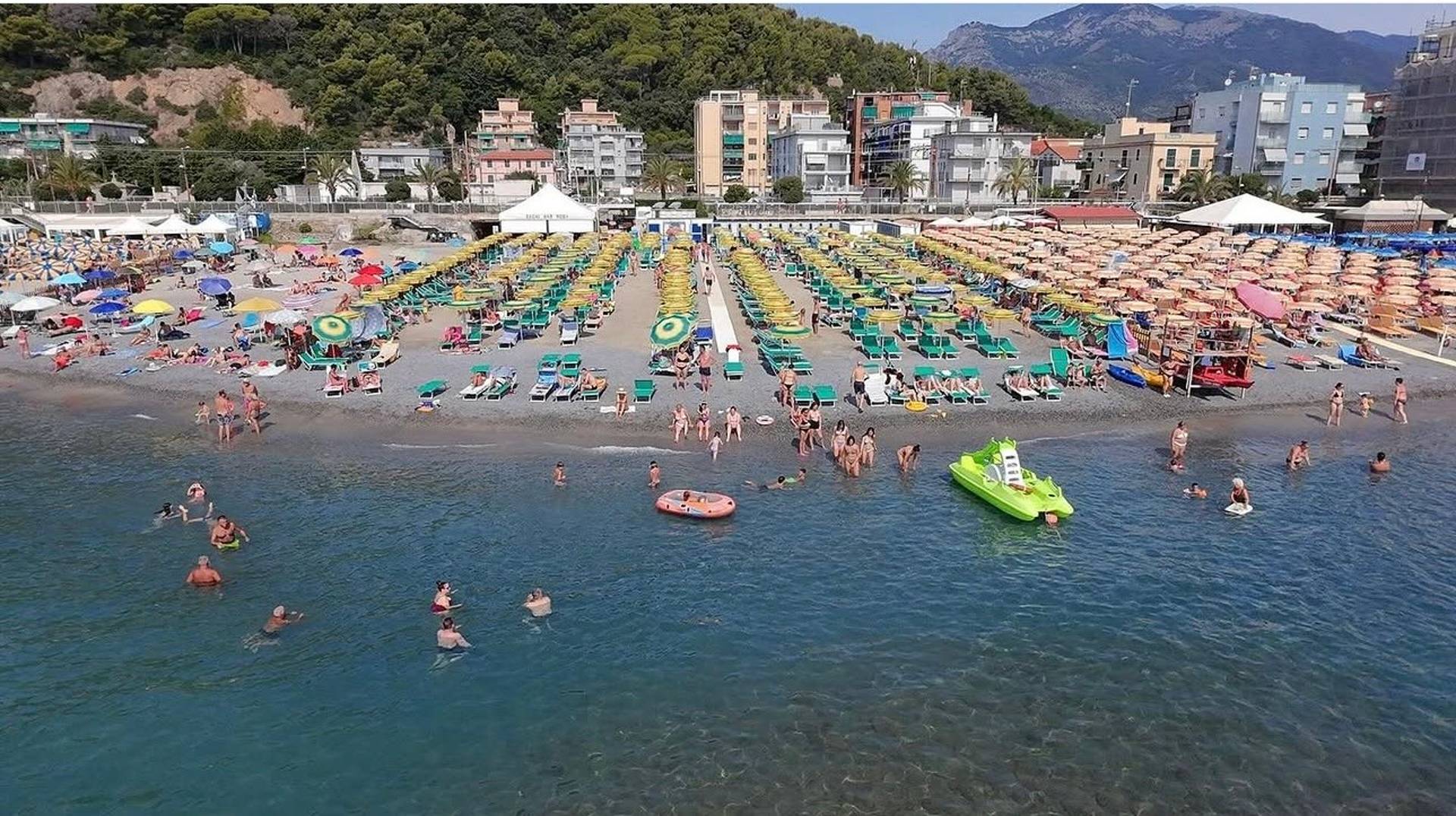 Bagni Roby, stabilimento balneare a Borghetto Santo Spirito