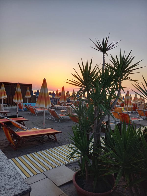 Bagni Laura, stabilimento balneare a Borghetto Santo Spirito