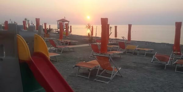 Bagni Nicolino, stabilimento balneare a Borghetto Santo Spirito