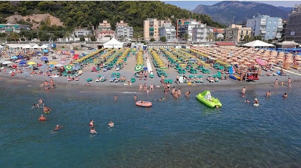 Bagni Roby, stabilimento balneare a Borghetto Santo Spirito